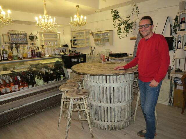 Roman Kotesovsky führt das Restaurant "Ablaufdatum" in der Sieveringer Straße. | Foto: Sabine Krammer