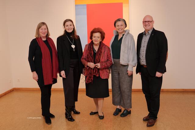 Ehrengäste, Künstler und Organisatorinnen bei der Finissage der Lojen-Ausstellung | Foto: FOTO KOREN