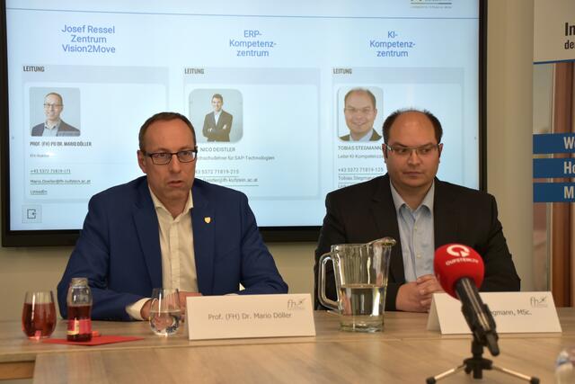 "Wir sind ausbildungsfit im KI-Bereich (...) und wir wollen die lokale Wirtschaft in der Region stärken", erklärte Mario Döller, Rektor der FH Kufstein Tirol.  | Foto: Barbara Fluckinger