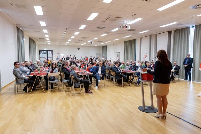 Die 3. Landtagspräsidentin LAbg. Helga Ahrer bei ihren Ausführungen.  | Foto: SPÖ Südoststeiermark 