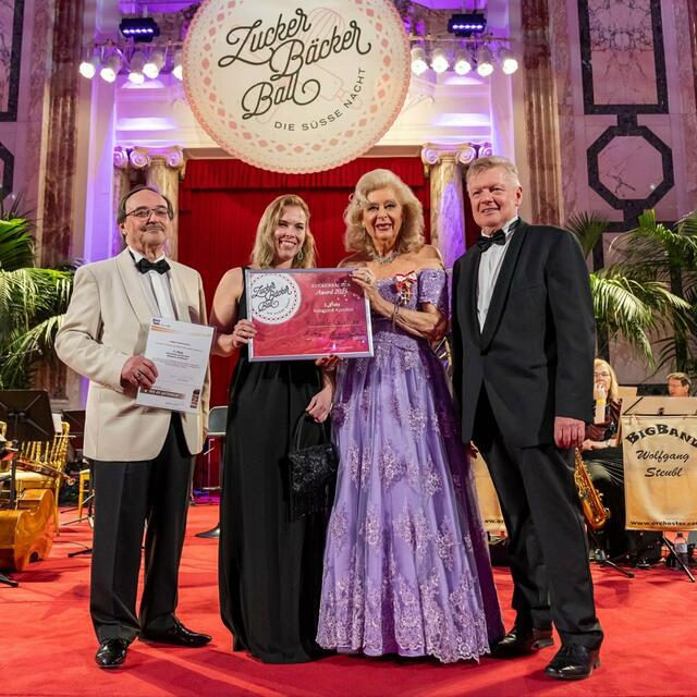 Bei der Preisverleihung: Kurt Schebesta, Rosalie Gürtler, Birgit Sarata und Innungsmeister Josef Angelmayer. | Foto: PBZ Tulln Lins