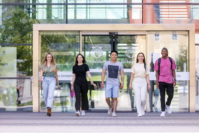 In der Fachhochschule in Puch-Urstein gibt es Masterstudiengänge auf Englisch. 