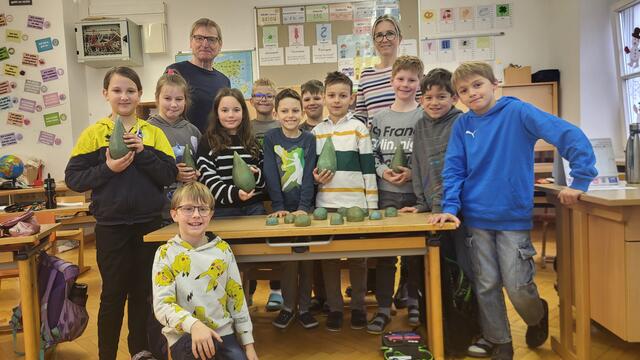 Die Türen der Klassen werden am 11. April geöffnet. Die Besucher können den vielfältigen Darbietungen zur Bewusstseinsbildung folgen. | Foto: Privat