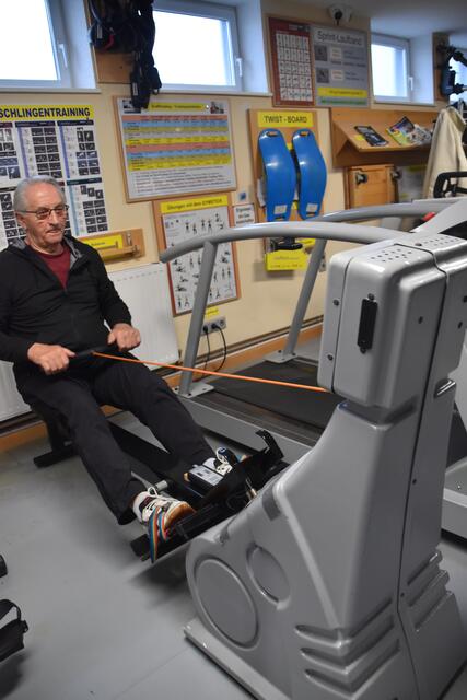 Unsere Senioren halten sich fit: Der 84-jährige Purgstaller Walter Mittendorfer sorgt für mehr Bewegung bei älteren Menschen im Bezirk. | Foto: Roland Mayr/MeinBezirk Scheibbs