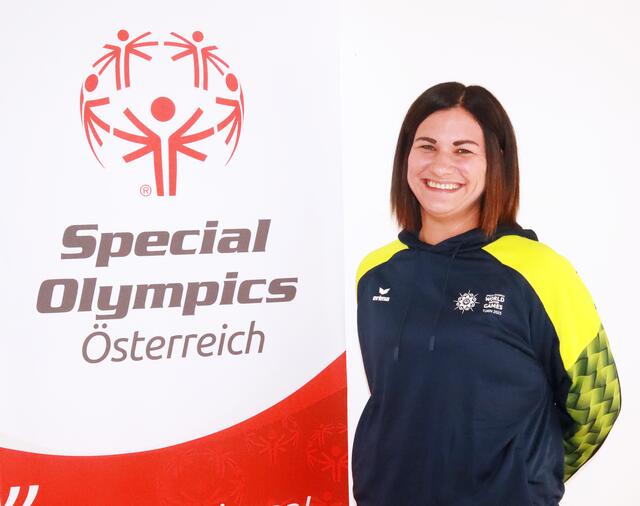 Trainerin Ramona Salicevic aus Zell am See betreut Lisi Groder, Elisabeth Fallenegger und Gabi Troyer. | Foto: Special Olympics Österreich