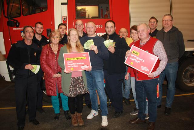 Keine Wahlgeschenke, dafür Spende an Florianis. | Foto: Mold