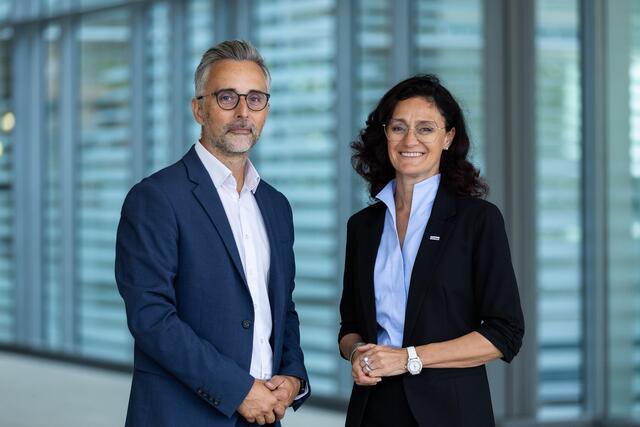 Die neue Doppelspitze der Caritas Salzburg bringt frische Impulse und langjährige Erfahrung in die Organisation ein. Mit ihrem Fokus auf Menschlichkeit und ihrer Bereitschaft, sich den aktuellen sozialen Herausforderungen zu stellen, setzen Schmid und Sonneck ein Zeichen für eine moderne, engagierte Führung. | Foto: Caritas Salzburg