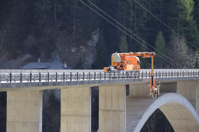 Brückenüberprüfung der Mitarbeiter der Brückenmeisterei des Landes, Brücke Große Wacht, L109 Großarler Landesstraße | Foto: Land Salzburg/Monika Rattey