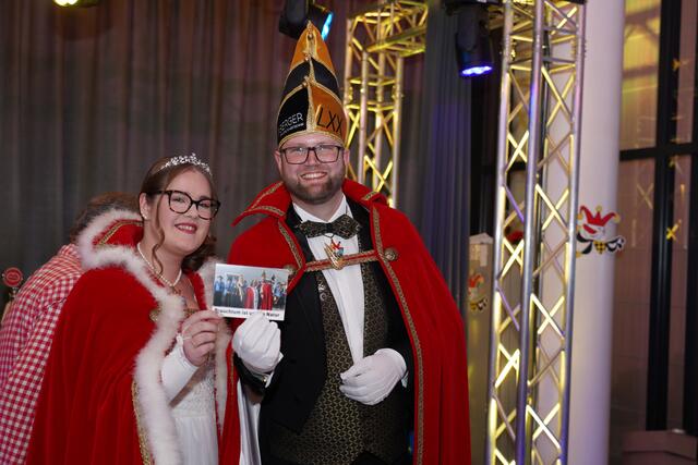 Das Prinzenpaar mit passender Karte.  | Foto: MeinBezirk.at