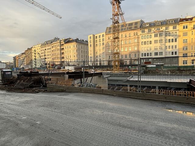 Bis zur Fertigstellung des U2 x U4-Knotenpunkts Pilgramgasse wird es noch einige Zeit dauern.  | Foto: Nathanael Peterlini/MeinBezirk