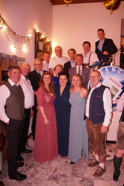 Großer Schneerosenball in Lunz am See: Das Team der ÖVP sorgte für eine rundum gelungene Veranstaltung im Pfarrheim. | Foto: Volkspartei Lunz am See