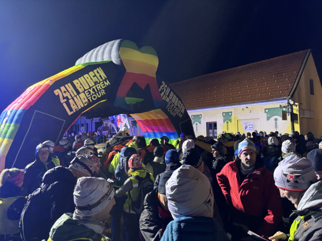 Um 4:30 Uhr fiel der Startschuss in Oggau für die Burgenland Extrem Tour 2025 | Foto: MeinBezirk