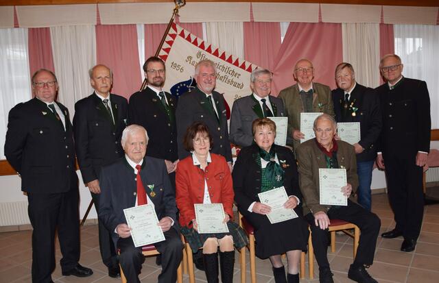 Dank den Ausgezeichneten für ihre  langjährige Mitgliedschaft | Foto: Strohmeier