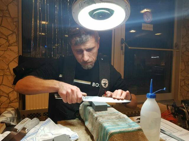 Messerschärfen  | Foto: Jugendpalette