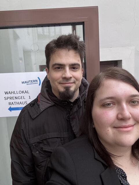 Die beiden ersten Listenplätze von NEOS in Mautern, Bez. Krems, gehen gemeinsam wählen: Spitzenkandidatin Tanja Reiter und Markus Krainz.  | Foto: NEOS