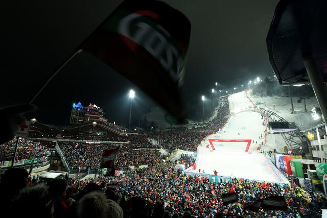 Das "Nightrace" in Schladming zählt seit Jahren zu den legendären Klassikern im FIS-Skirennkalender. | Foto: GEPA