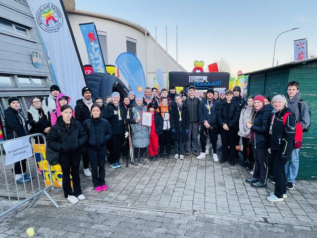 Müde aber stolz: Das Team der HAK/HAS OP im Ziel. | Foto: Hak/Has Oberpullendorf