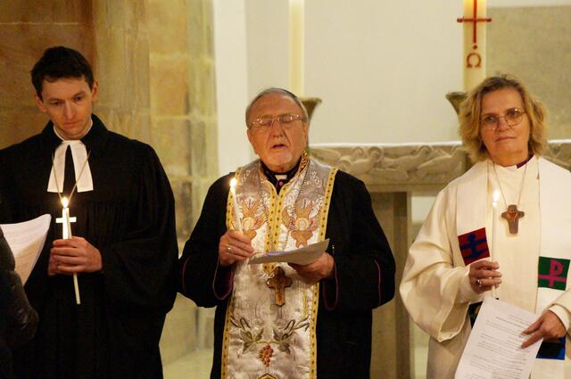 Der syrisch-orthodoxe Bischof Emanuel Aydin sang in der Sprache Jesu, dem Aramäischen, das „Vater unser“. 