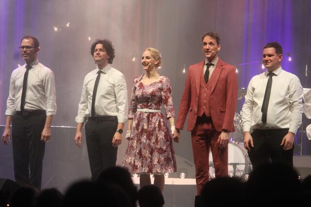 Das Konzert "Du gehörst zu mir" brachte Schlager-Klassiker der Vergangenheit in den Frank Stronach Saal nach Weiz. | Foto: MeinBezirk/Hofmüller