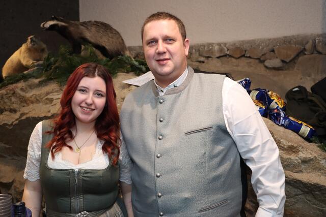 Laura und Thomas hatten richtig gute Laune beim Bezirksjägerball in Schärding. | Foto: Markus Bäumler/zema-medien.de