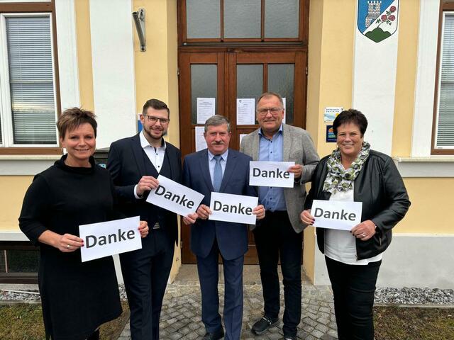 "Danke" sagt das Team von VP-Bürgermeister Markus Reichenvater aus Altenburg. | Foto: Gemeinde Altenburg
