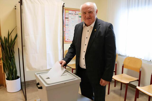 "Die positive Arbeit der letzten Jahre hat sich gelohnt. Die Bürgerinnen und Bürger haben unser Bemühen gedankt.", so Ernst Wendl. | Foto: Marktgemeinde Himberg