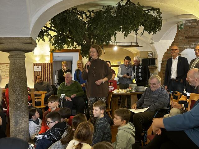 Christiane Teschl-Hofmeister bei der Eröffnung des Seniorentageszentrums Zeillern.