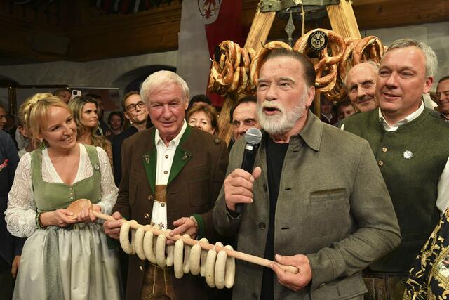 Eröffnung mit Arnie. | Foto: BrauerPhotos/Nitschke