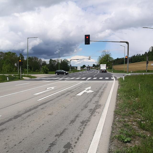 Bereits im April dieses Jahres soll die Ampelanlage in Thalheim saniert werden - es kann zu Verkehrsbehinderungen kommen. | Foto: Land OÖ