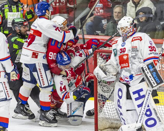 Rotjacken konnten die Haie mit 11:3 besiegen. | Foto: EC-KAC/Wolfgang Jannach