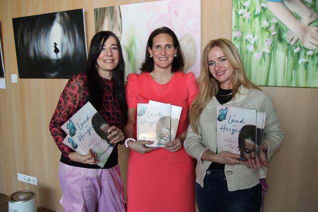 Doris Knauseder, Astrid Reinbacher und Adrienne Egger (v. l.).