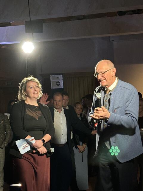 LH Anton Mattle bei seiner Ansprache im Rasmushof. | Foto: Kogler