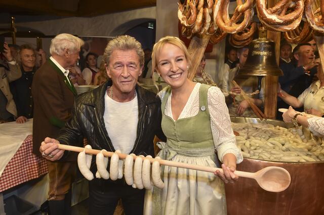 Peter Maffay mit Maria Hauser. | Foto: BrauerPhotos/Nitschke