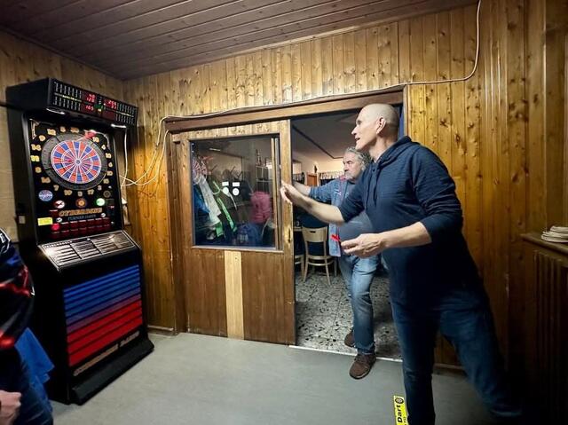 In regelmäßigen Abständen finden Darts-, Kegel- und Tanzabende statt. | Foto: Petra Pongratz