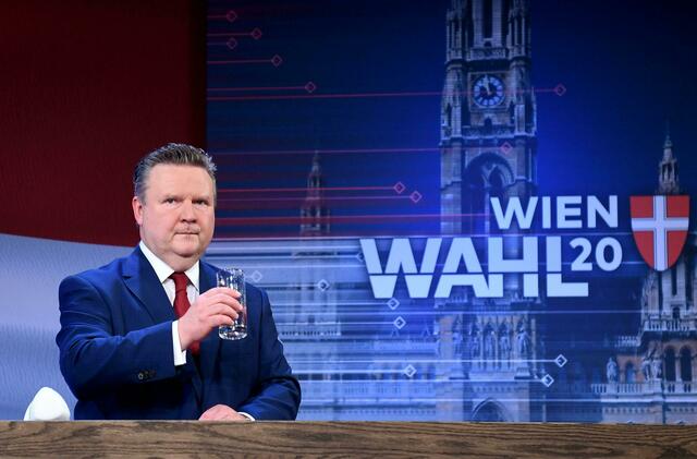 Die SPÖ, mit Spitzenkandidat und Bürgermeister Michael Ludwig, holte 41,62 Prozent der Stimmen und war dabei 2,03 Prozentpunkte besser als bei der Wien-Wahl 2015.  | Foto: HELMUT FOHRINGER / APA / picturedesk.com 