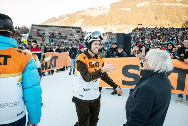 Der ehemalige Formel 1-Pilot Sebastian Vettel im Gespräch mit Bernie Ecclestone. | Foto: WWP Group