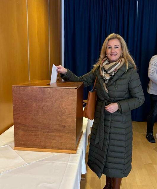 Petra Tanzler (SPÖ) wählte in Lanzenkirchen, wo die SPÖ zweitstärkste Partei bleibt. | Foto: privat