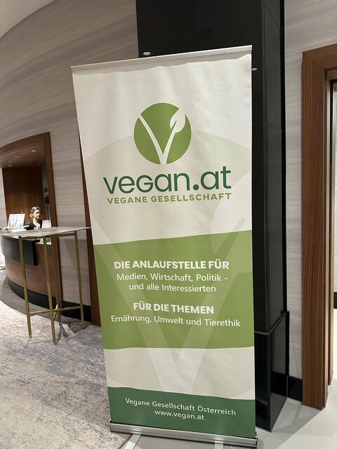 Gesponsort wurde der Ball von der veganen Gesellschaft. | Foto: Madeleine Gluhak