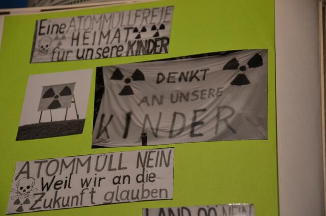Die besorgten Bürger drückten ihren Protest auf vielfältige Weise aus. | Foto: Forum Bosruck