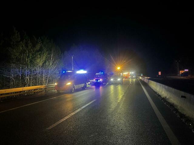 Die A21 war gesperrt | Foto: FF Alland