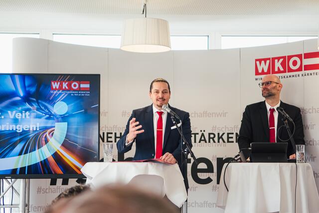Walter Sabitzer und Robert Schratt präsentierten die 10 Maßnahmen für die Region. | Foto: WKK/Sarah Egger Fotografie