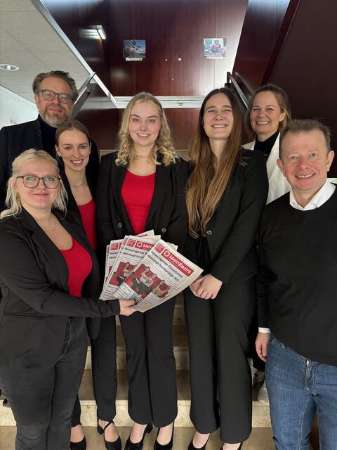 Die Studentinnen Vanessa Petersmann, Laura Dick, Juliana Mallinger und Bianca Krötzl (v.l.) mit Reiter (li.), Eiselsberg und Watzinger (re.). | Foto: FH Steyr
