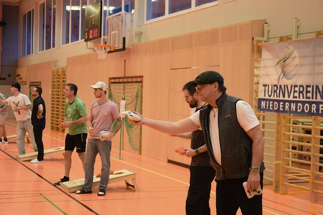 1. Niederndorfer Hallen-Corhole-Turnier 2025.  | Foto: Schwaighofer