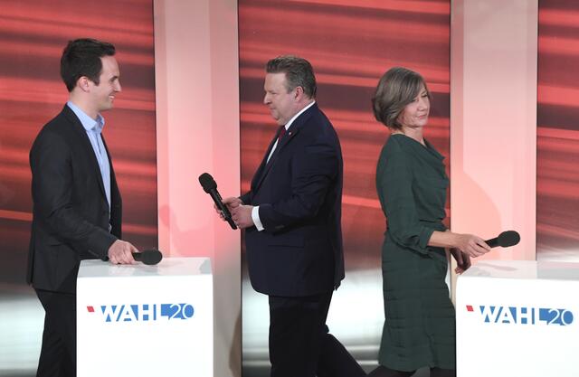 Wiederkehr, Ludwig und Hebein am Wahlabend. | Foto: HELMUT FOHRINGER / APA / picturedesk.com 