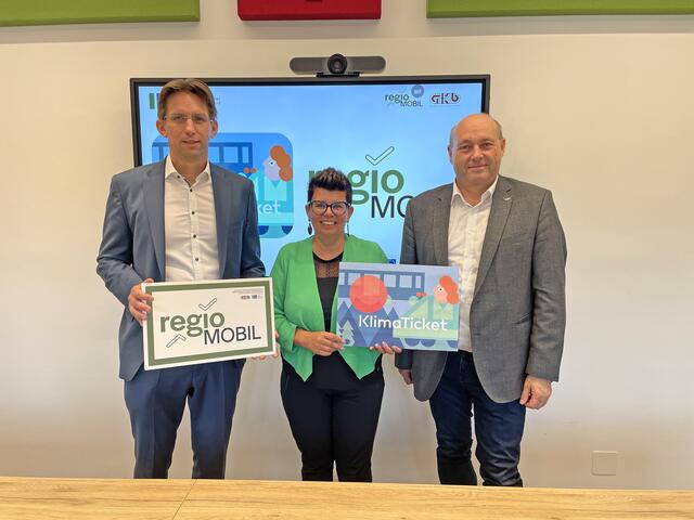Joachim Schnabel, Bernadette Kerschler und Peter Kronberger (GKB) präsentierten das Pilotprojekt zum Start.  | Foto: MeinBezirk