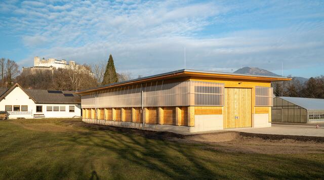 Die neue Lagerhalle im Nonntal ersetzt den alten Frohnburgstadel, dessen baulicher Zustand eine weitere Nutzung unmöglich machte. | Foto: Stadt Salzburg/ Alexander Killer