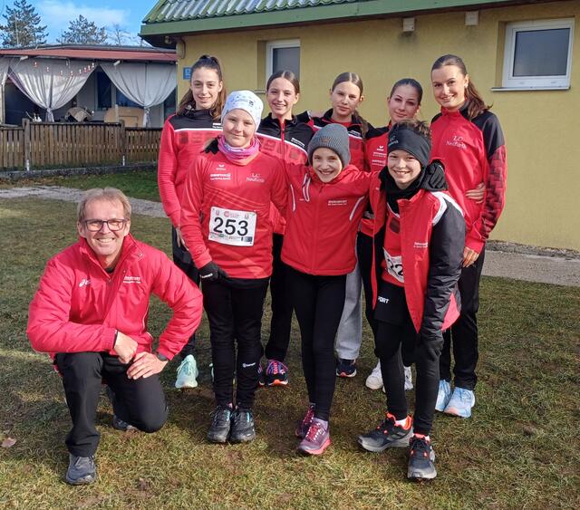 Walter Kloim wieder mit seinen motivierten und erfolgreichen Crosslauf Nachwuchsathleten. | Foto: LC Neufurth