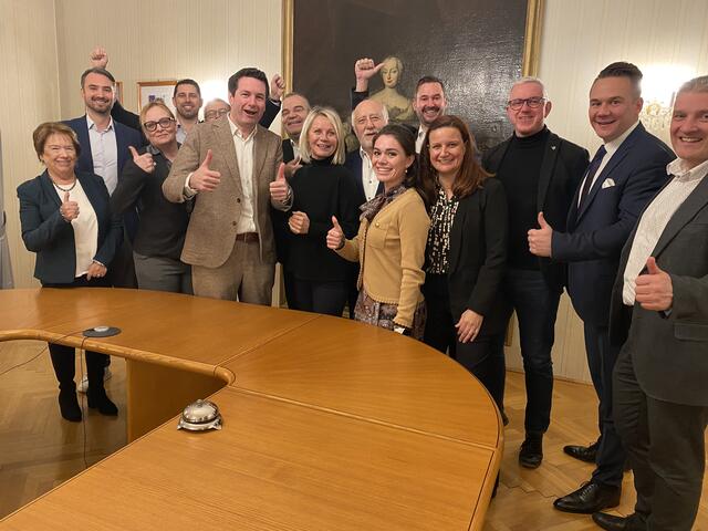 Bestes Ergebnis im Bezirk: Die Laxenburger ÖVP mit Bgm. David Berl und Vizebgm. Silvia Wohlfahrt freut sich über 75,30%. | Foto: zVg