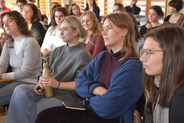 Kloster Münzbach - Schlusspräsentation mit elf Projekten von Architektur-Studierenden der Kunstuniversität Linz auf Fragestellungen zum Kloster Münzbach.  | Foto: Robert Zinterhof