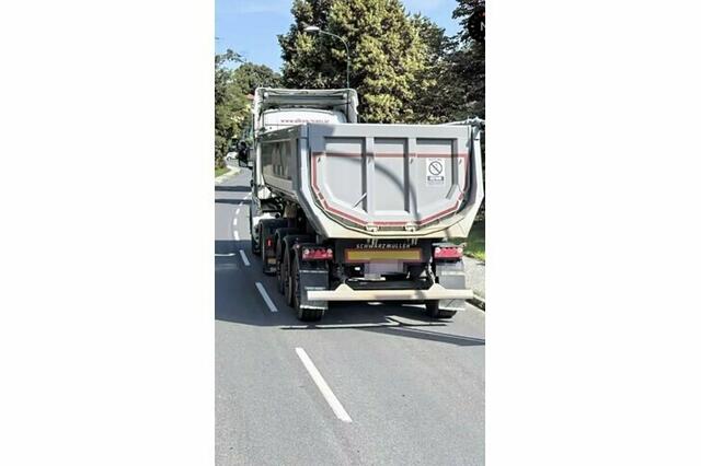 Enge Straßenverhältnisse und Schwerverkehr sorgen für gefährliche Situationen. | Foto: Werner Weihs-Raabl